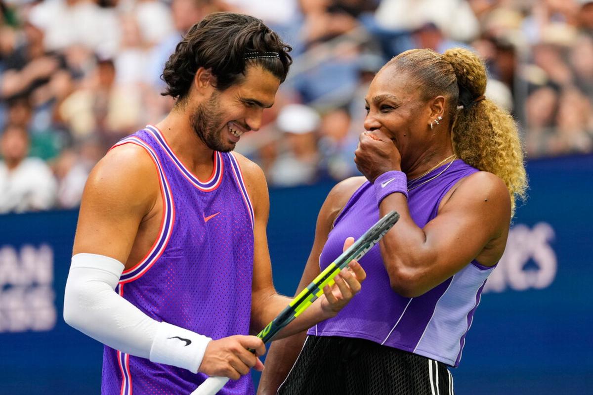 Serena Williams y Carlos Alcaraz ganan en su debut de dobles mixtos en el US Open