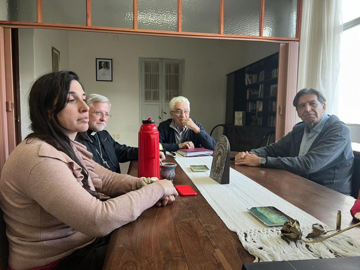 Pallarols llegó a Rafaela con el cáliz para el Papa León XIV y pidió por la paz.