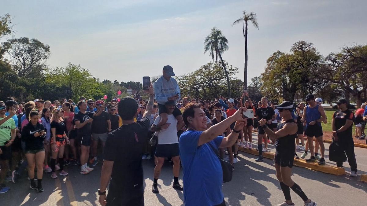 FOTO: Pitufollow correrá la maratón en Buenos Aires