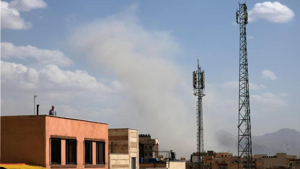 El Gobierno de Irán interrumpió las comunicaciones a nivel nacional para evitar la geolocalización de drones. Foto: Agencia NA/Redes.