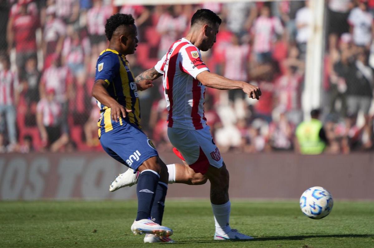 FOTO: Instituto recibe a Rosario Central en Alta Córdoba. 