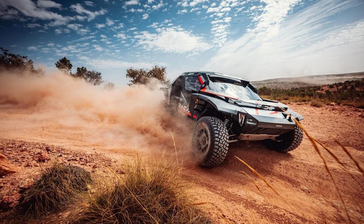 Loeb se puso a la cabeza del Rally de Marruecos con el Dacia Sandrider