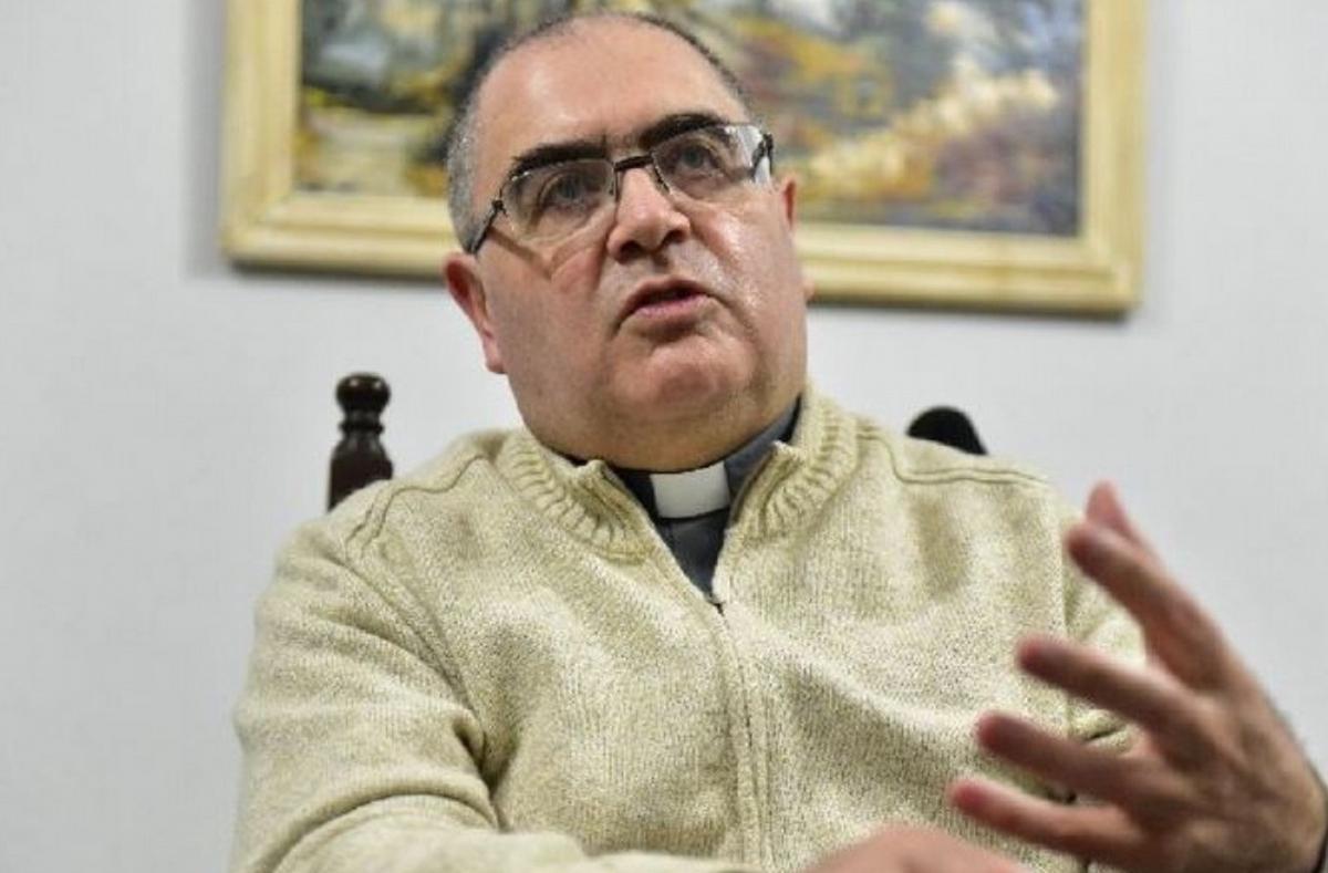 Monseñor Sergio Buenanueva.