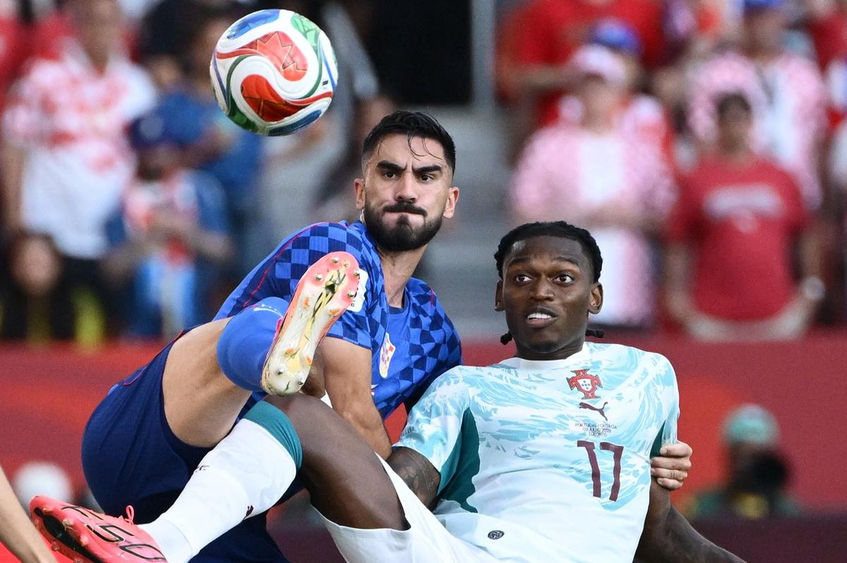 Portugal y Croacia se enfrentan en 16avos. (Foto:@HNS_CFF)