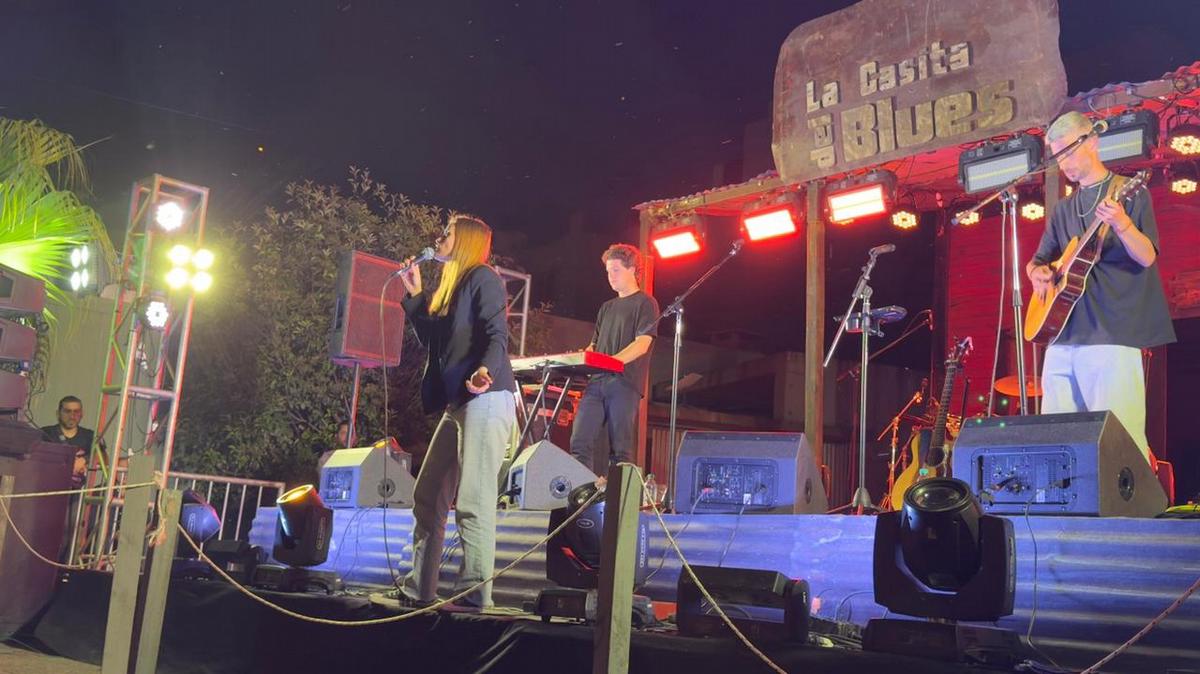Manu Martínez, hija de Ciro, en La Casita del Blues.