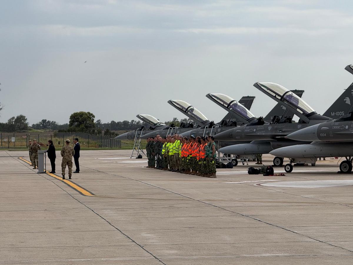 Presentaron los F-16 en Las Higueras. (Foto: Daniel Cáceres/Cadena 3)