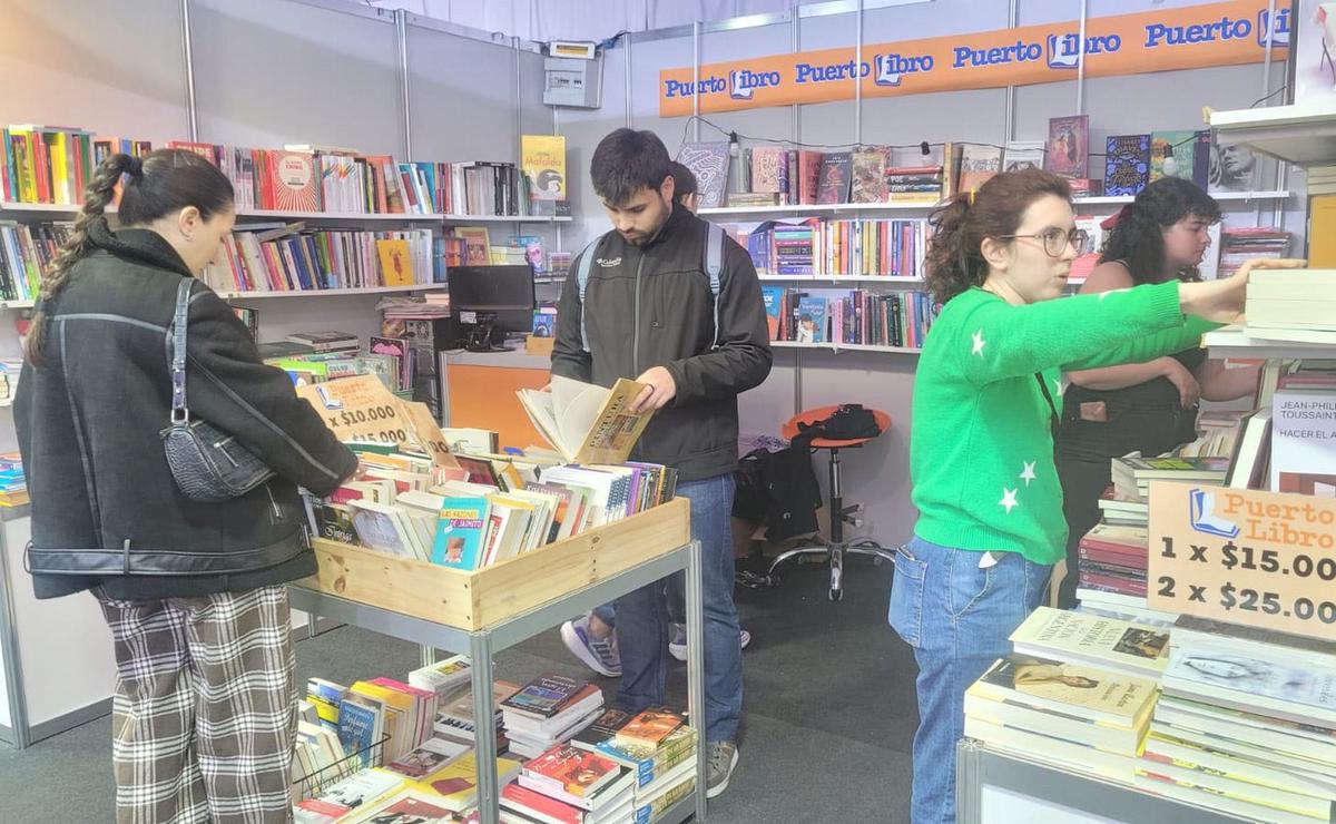 Jornada inaugural de la Feria del Libro de Rosario edición 2026.-