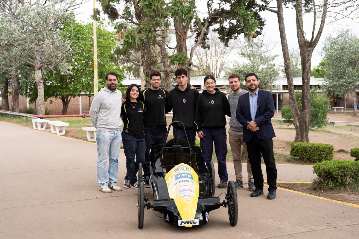 Estudiantes cordobeses construyen un auto eléctrico