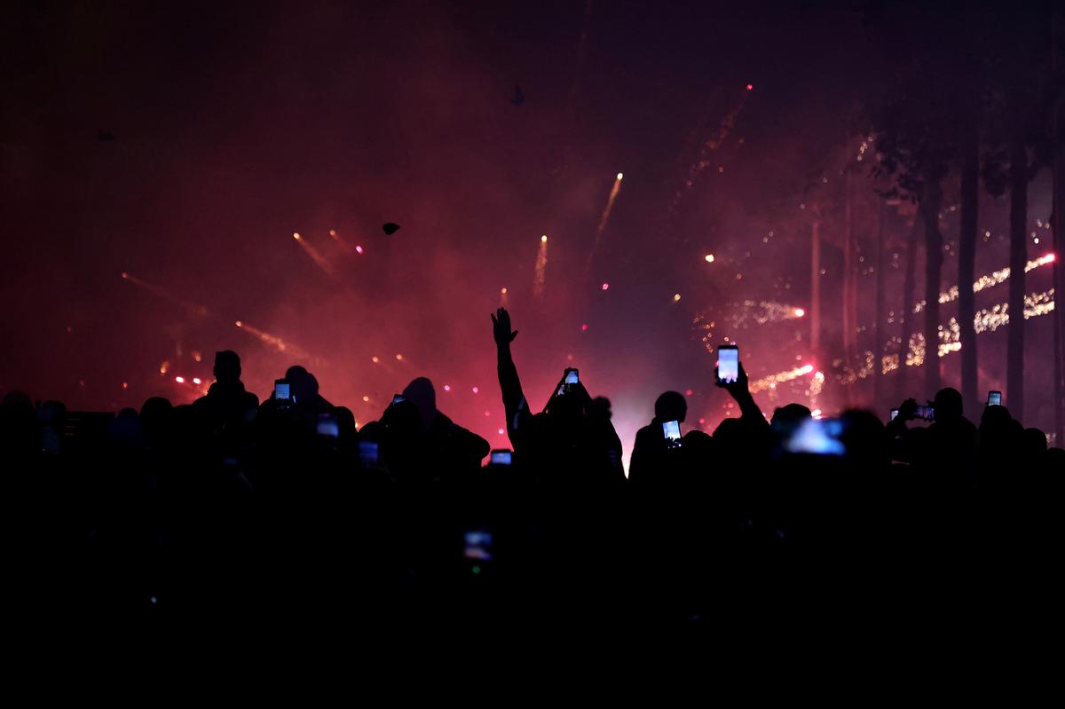 Canales de TV franceses se disculpan por emitir protestas albanesas como si fueran en París y Lyon