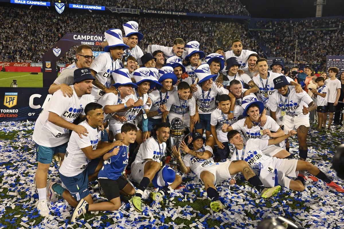 FOTO: Vélez, el campeón del fútbol argentino. 