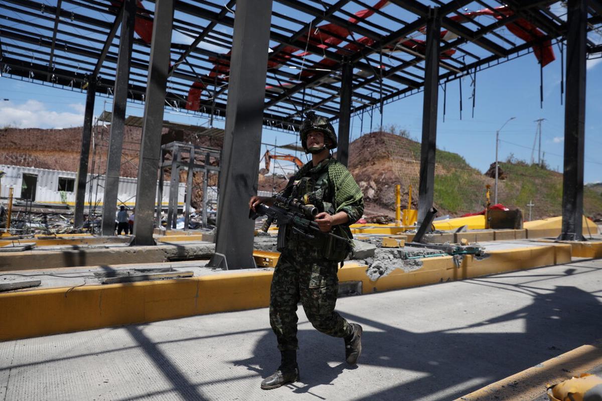 Gobierno de Colombia anuncia la muerte de importante cabecilla de disidencias de las FARC