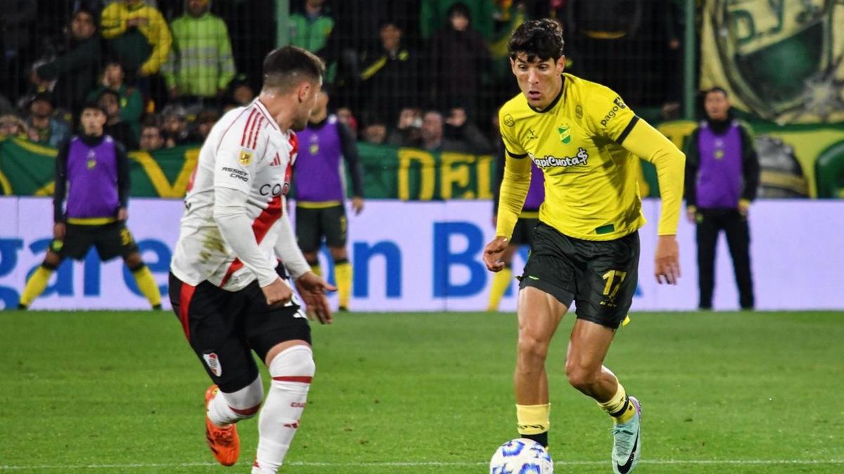 FOTO: River empató con Defensa en Varela. (Foto:Prensa DYJ)