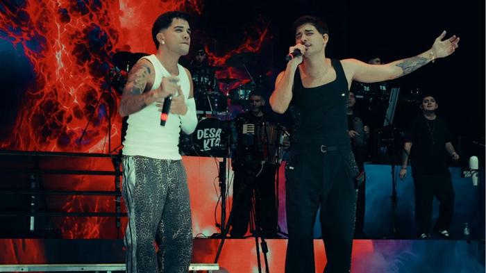 DesaKTa2 y Simón Aguirre revivieron “Te perdí” en una noche inolvidable