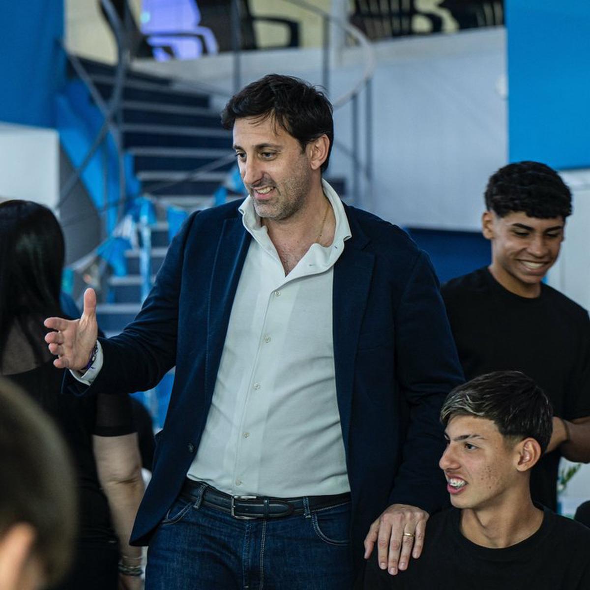 Diego Milito, presidente e ídolo de Racing. Foto: Agencia NA (@RacingClub)