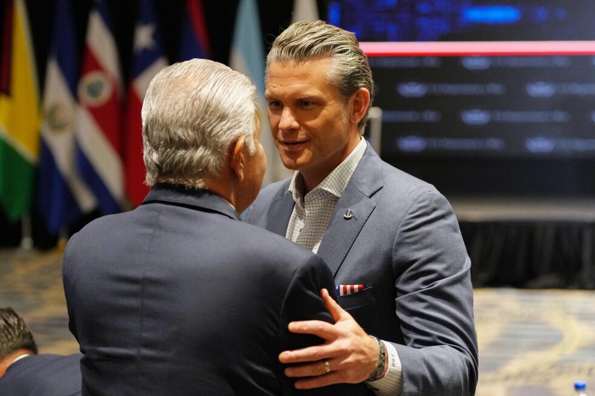 Hegseth dice que Colombia autoriza operaciones militares conjuntas para combatir