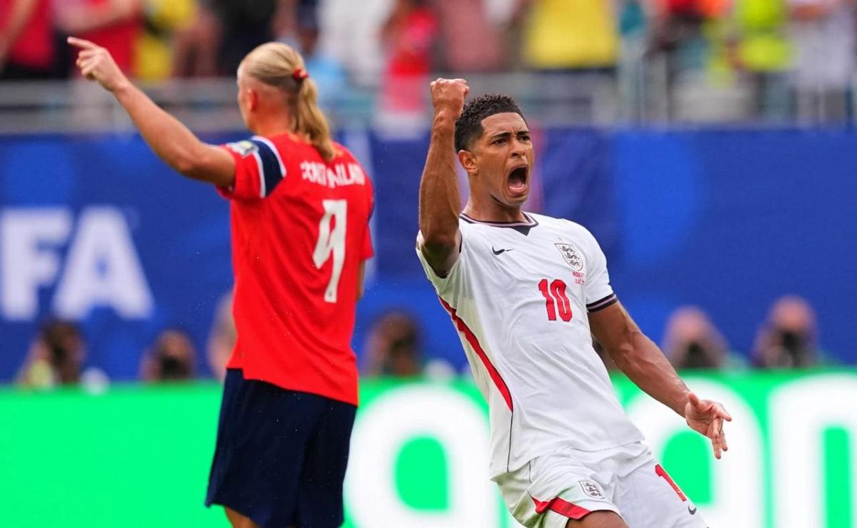 Bellingham festeja uno de sus tantos ante Noruega. (Foto: AP)