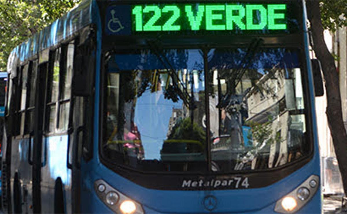 Ilustrativa.- Línea 122 de Rosario en circulación