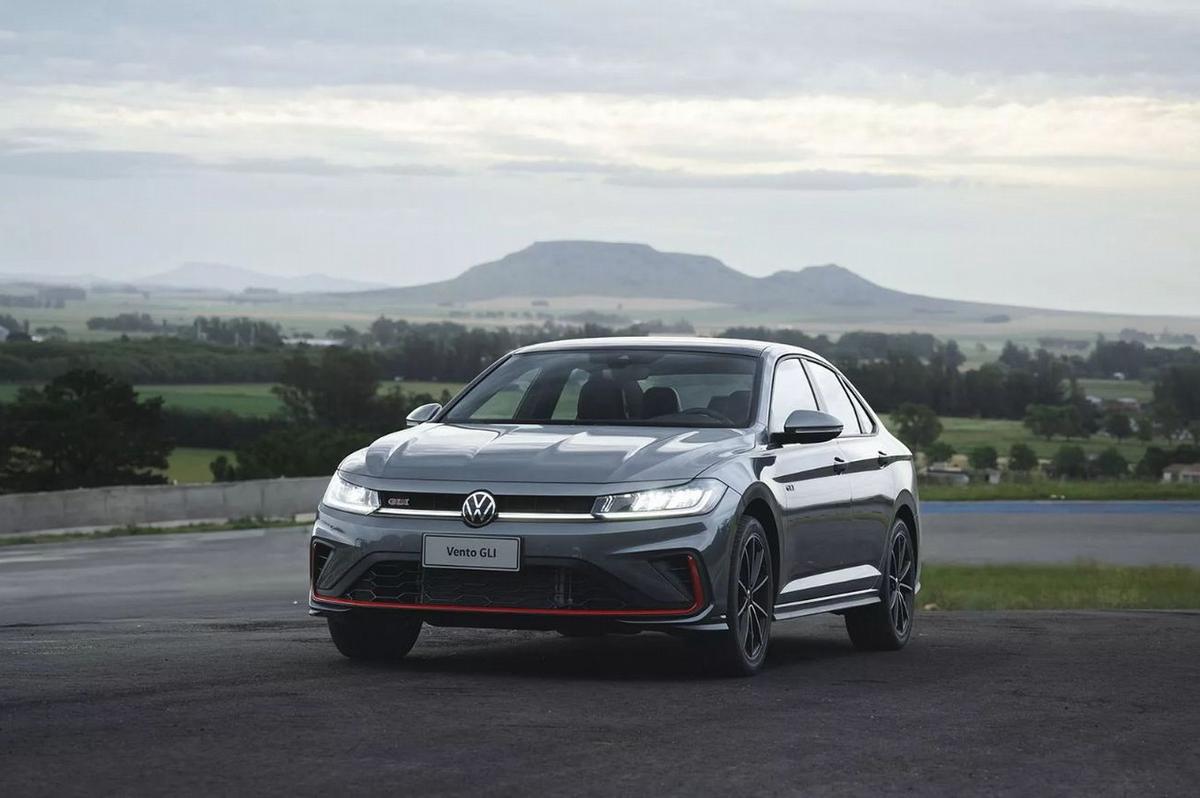 FOTO: Nuevo Vento GLI MY25: todas las novedades del sedán deportivo de Volkswagen 