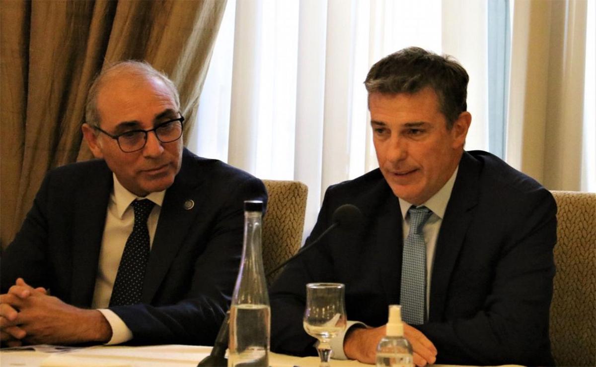 Miguel Simioni y Pablo Bortolato, presidente saliente y entrante en la BCR.