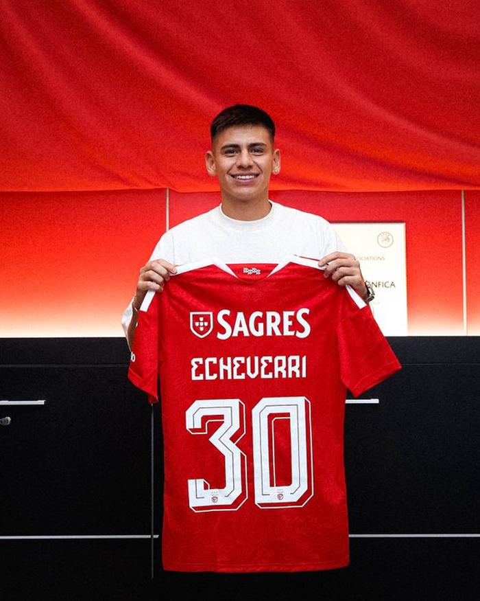 Claudio "Diablito" Echeverri es oficializado como nuevo jugador del Benfica