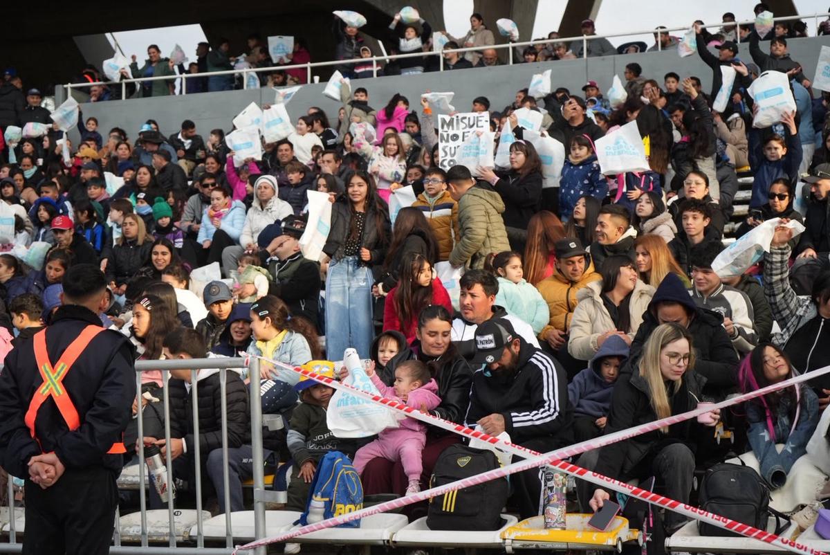 El estadio cordobés, de fiesta para los niños.