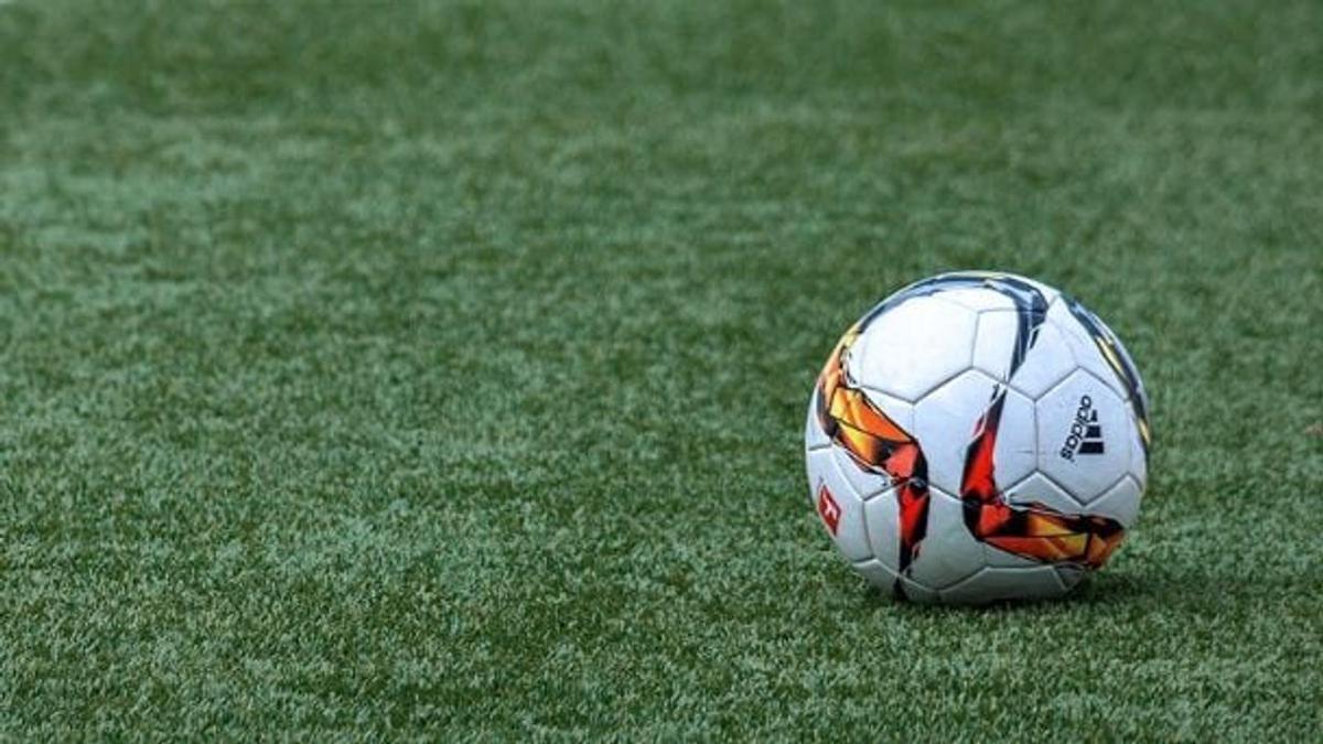 La agresión ocurrió durante un partido de juveniles. Foto: Agencia NA (redes)