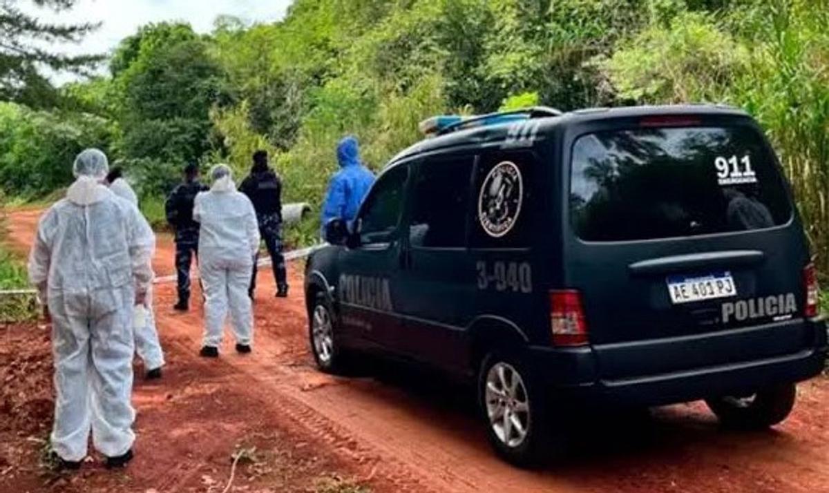 Hallan sin vida a una pareja en su auto en Misiones: su hijo de dos años estaba ileso