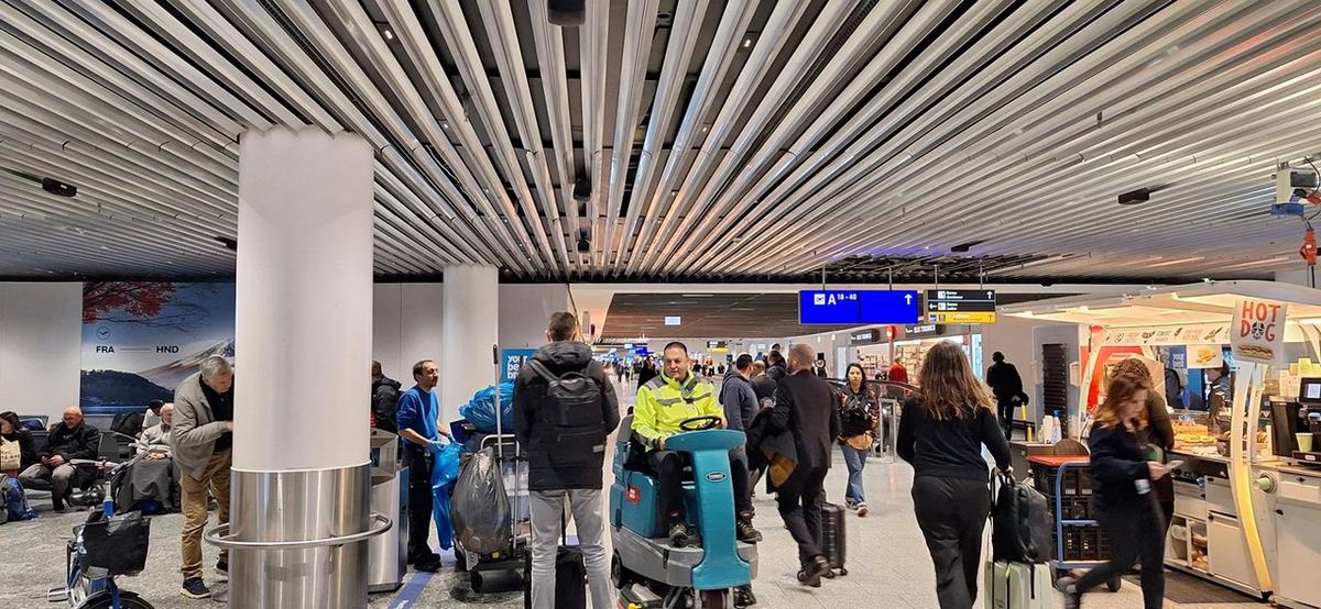 Alerta en los cielos europeos por el control de pasaportes. Foto Agencia NA.