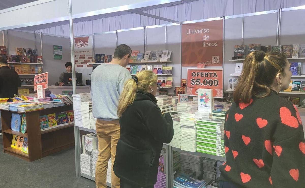 Jornada inaugural de la Feria del Libro de Rosario edición 2026.-