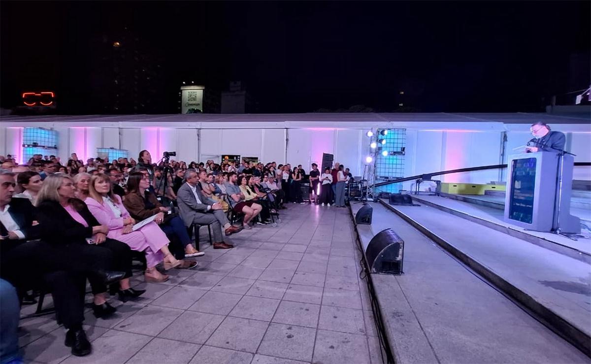 El acto de apertura de la Feria del Libro 2025 en Rosario.