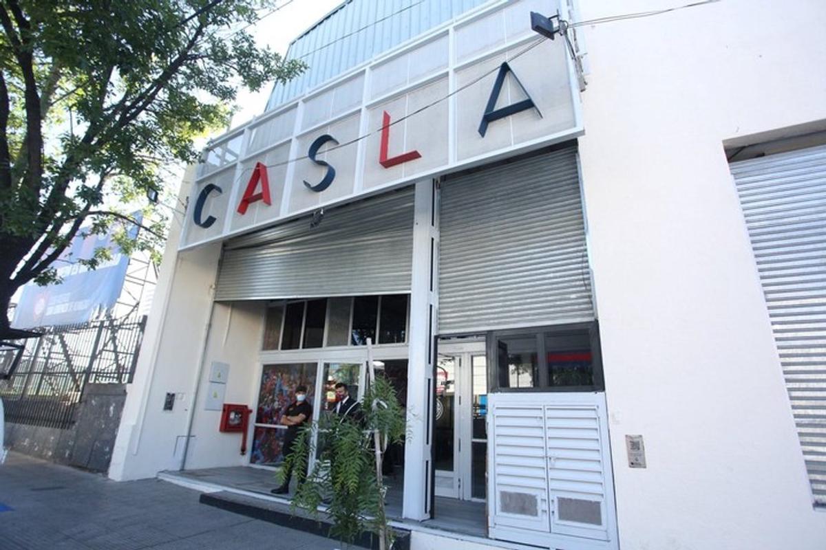 La sede de San Lorenzo en Avenida La Plata, allanada en el marco de la causa Sur Finanzas.