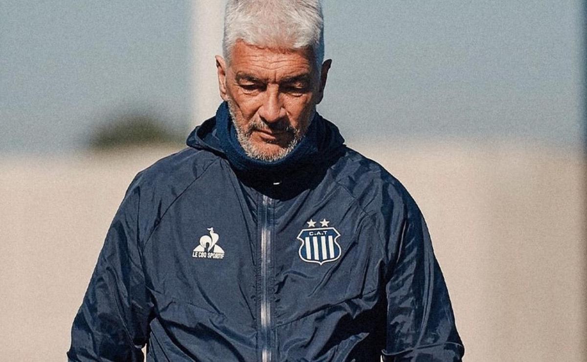 La historia de Omar De Felippe, el DT veterano de Malvinas que asumió en Talleres.