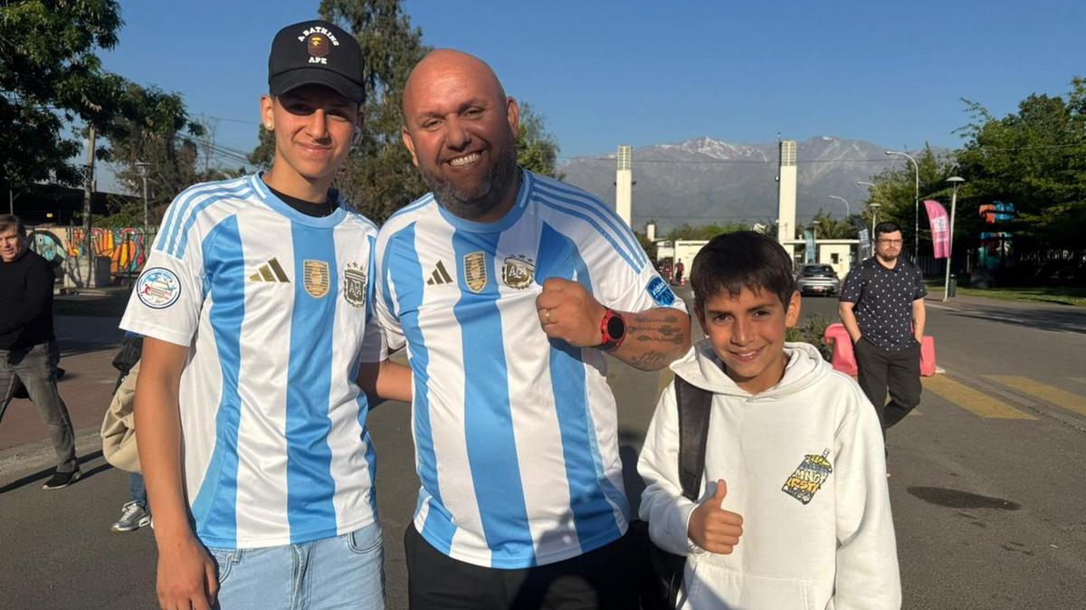 Todo el color de los hinchas en la previa de la semifinal.