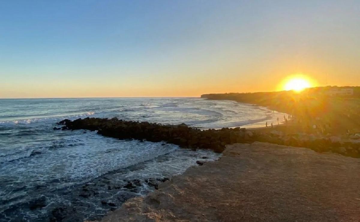 FOTO: Las playas de Chapadmalal, cada vez más elegidas por los turistas. (Viajar Argentina)