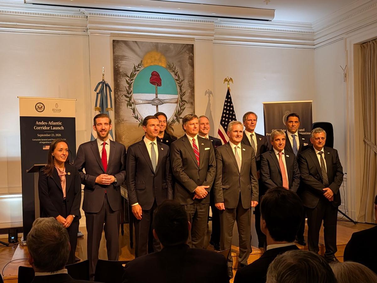 Funcionarios argentinos y estadounidenses lanzaron un ambicioso acuerdo de financiamiento.