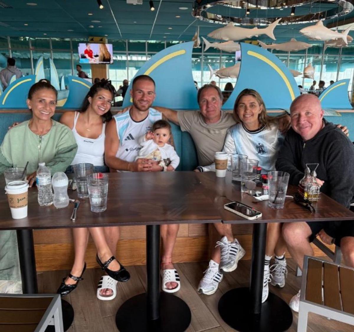 La familia Mac Allister, reunida en Kansas (@alemacallister)