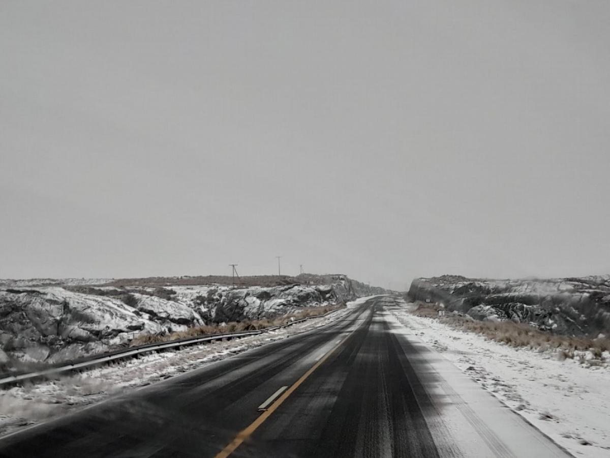 Volvieron a cortar el Camino de las Altas Cumbres por nieve. (Foto: Policía de Córdoba)
