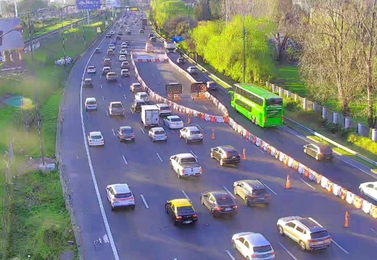 Demoras en avenida Lugones por trabajos de Metrogas afectan el tránsito en la Ciudad