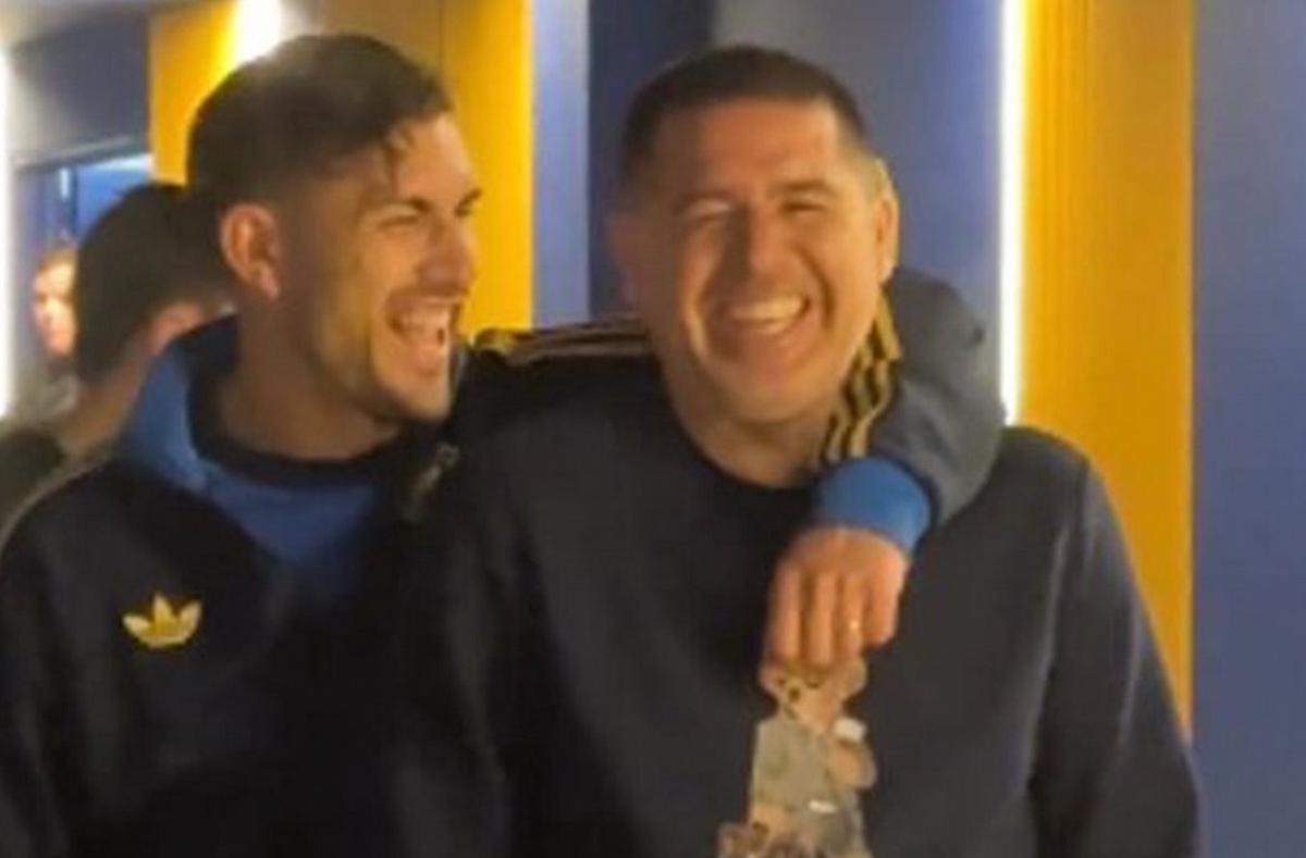 Leandro Paredes y Juan Román Riquelme.