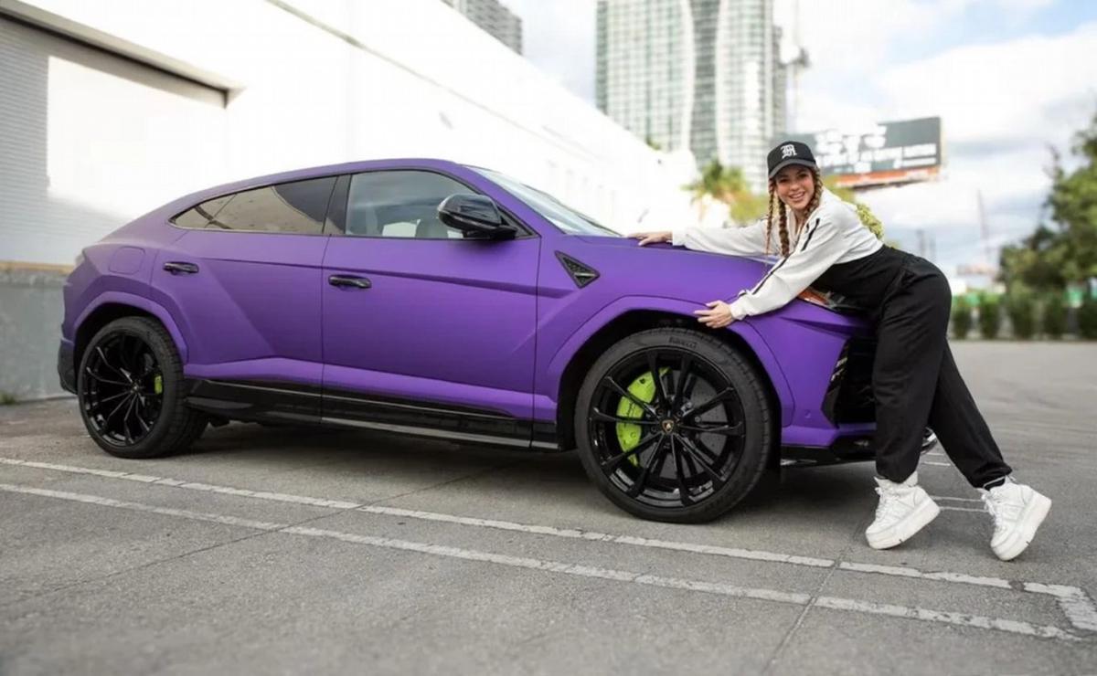 FOTO: Shakira sortea su exclusivo Lamborghini púrpura (Foto: @shakira).