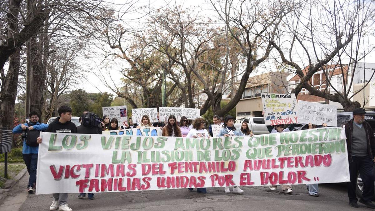 Familiares de víctimas de fentanilo marchan en La Plata y Rosario por justicia