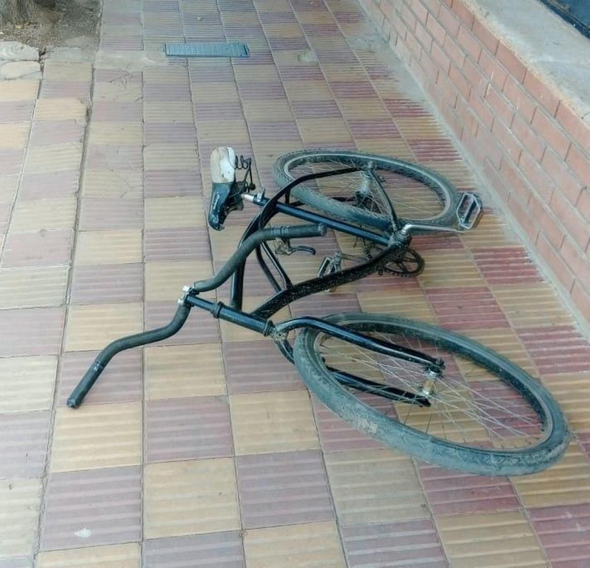 Una ciclista resultó herida al ser embestida por un auto en Córdoba