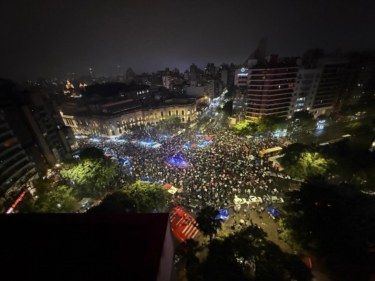 Una multitud estuvo en la marcha Ni Una Menos en Córdoba. Foto: Daniel Cáceres.