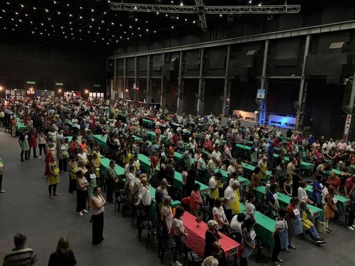 La cena comunitaria en Córdoba busca reunir a quienes más lo necesitan