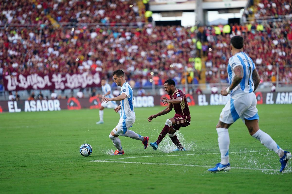 FOTO: Justo empate en un partido que hizo agua