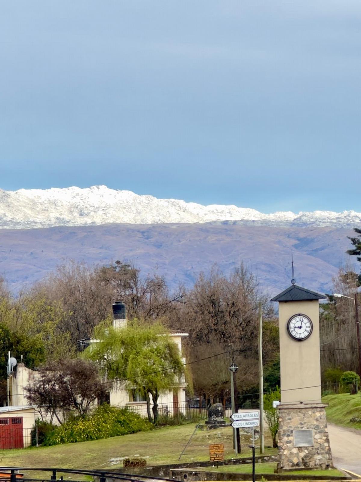 Las fotos de la nieve que los oyentes mandaron al Mensajero de Cadena 3.