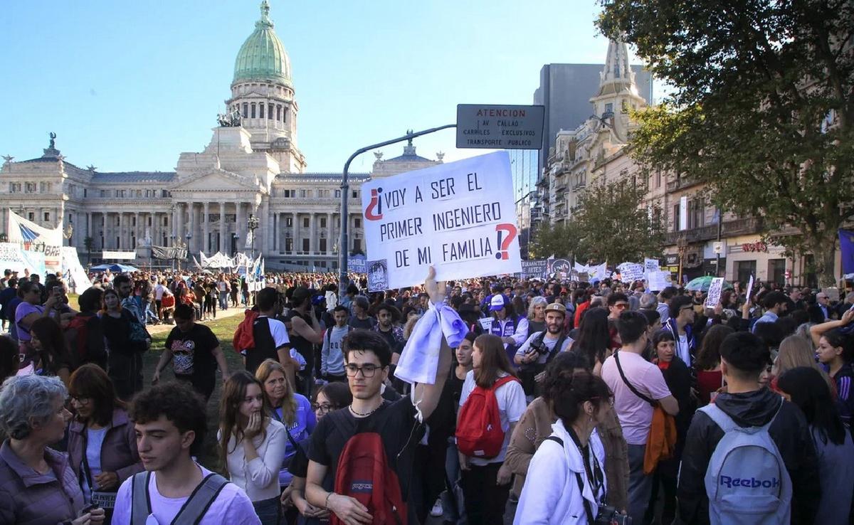 Gobierno y universidades acuerdan suba salarial: sigue el conflicto en la Corte.