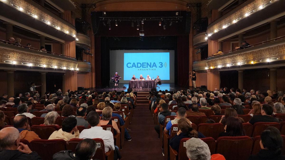 FOTO: Mauricio Coccolo presentó su libro 