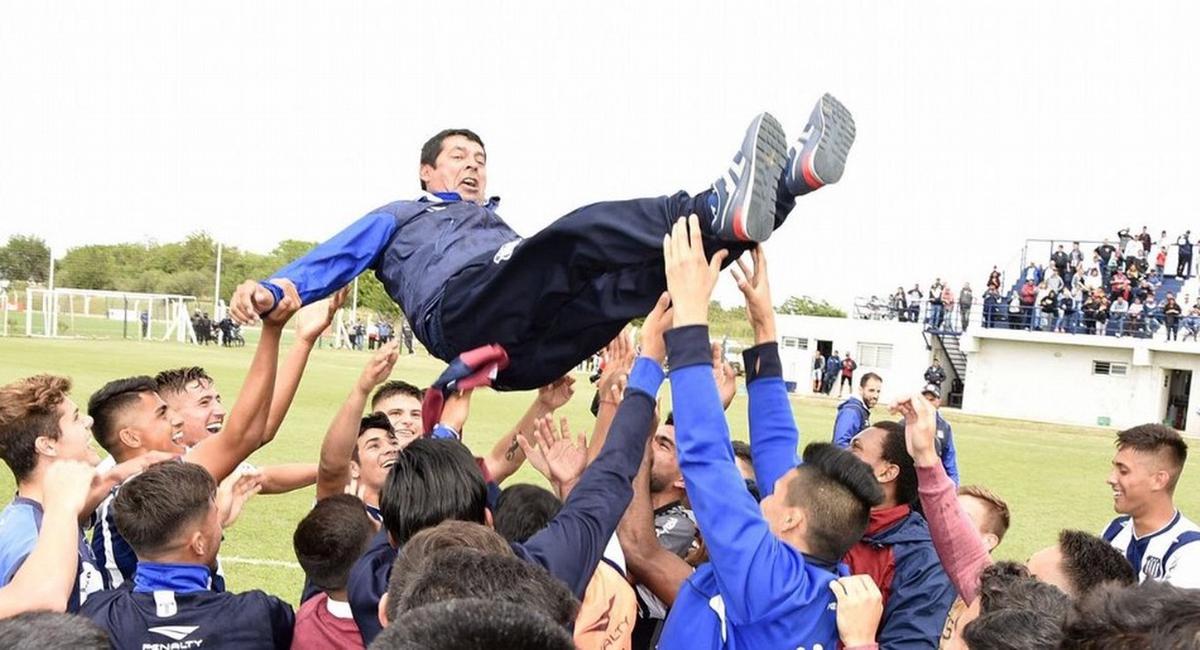 Egidio Acuña, DT de la cuarta de la 