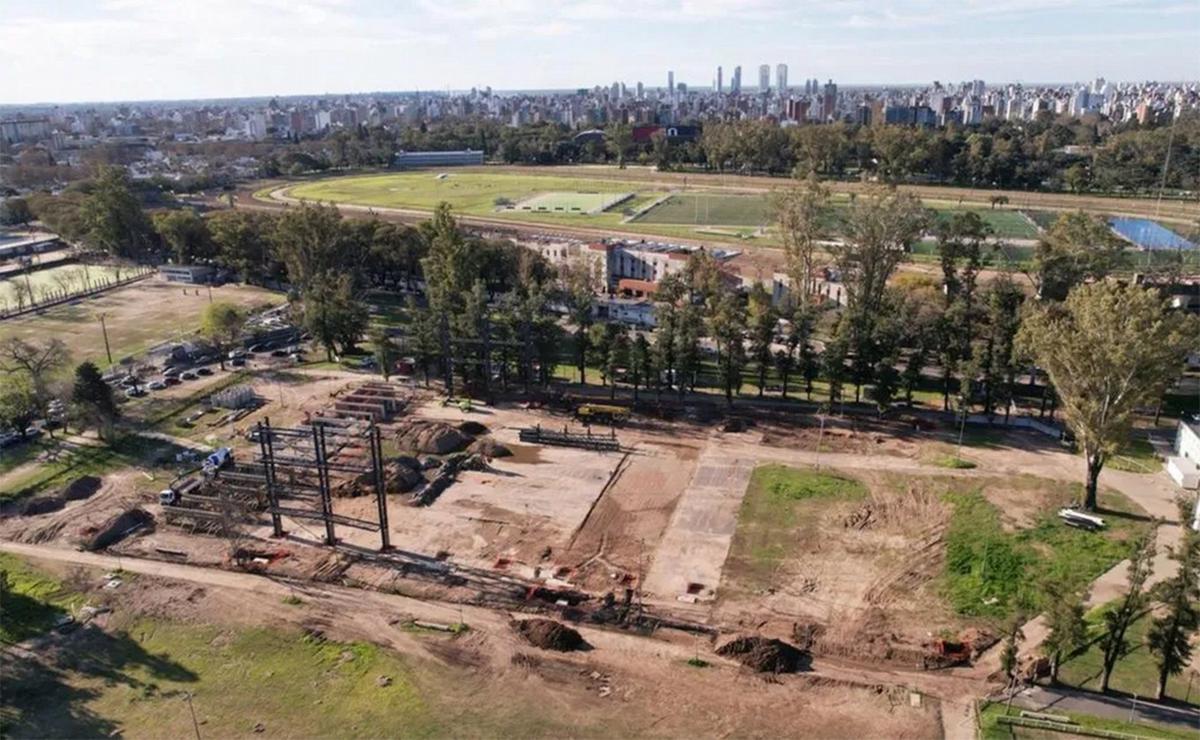 Rosario: Licitan concesión de la ex Rural, en el corazón del parque Independencia.